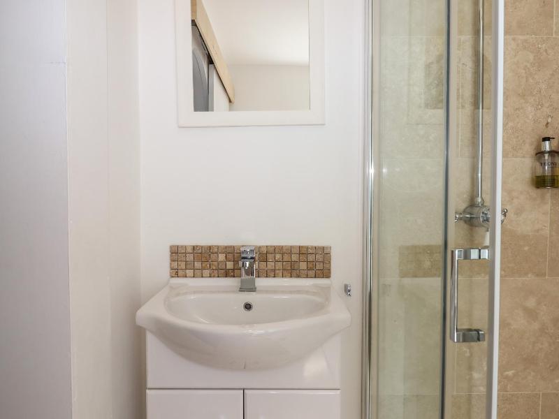 Apartment at Morningside Hotel - image 32