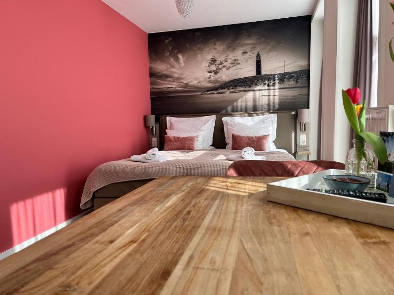 Deluxe King Room (24m2) image 1