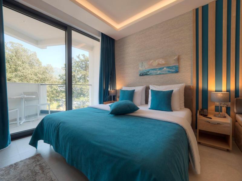 Superior Double or Twin Room image 3