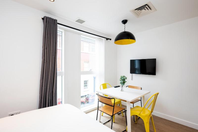 One-Bedroom Apartment (4 Adults) image 3