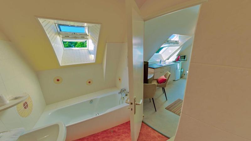 Standard Studio image 3