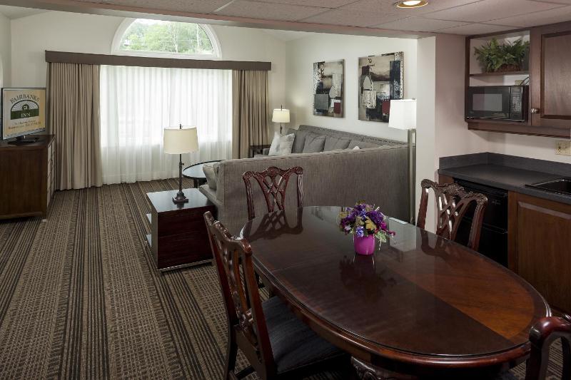 Deluxe Suite image 3