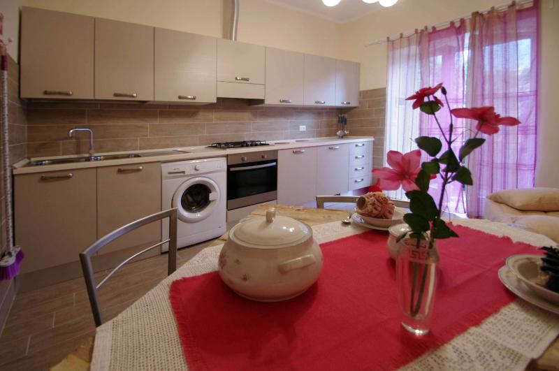 Studio Apartment with One Double Bed image 2