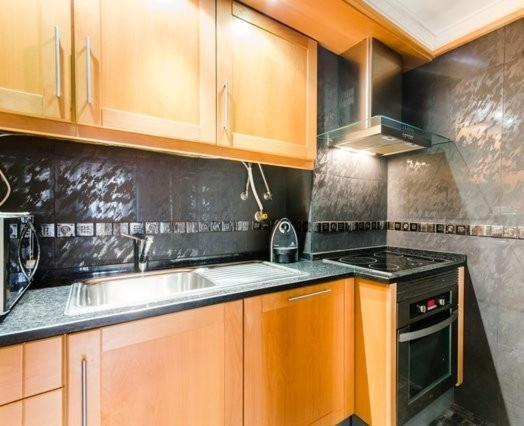Aquarium House - image 9