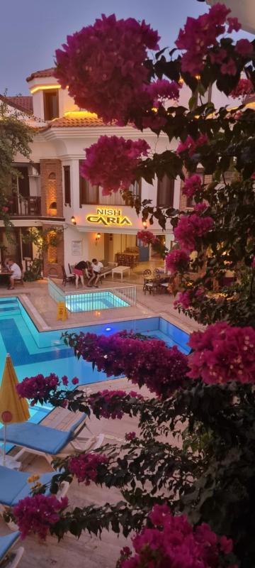 Family Suite with Balcony image 1