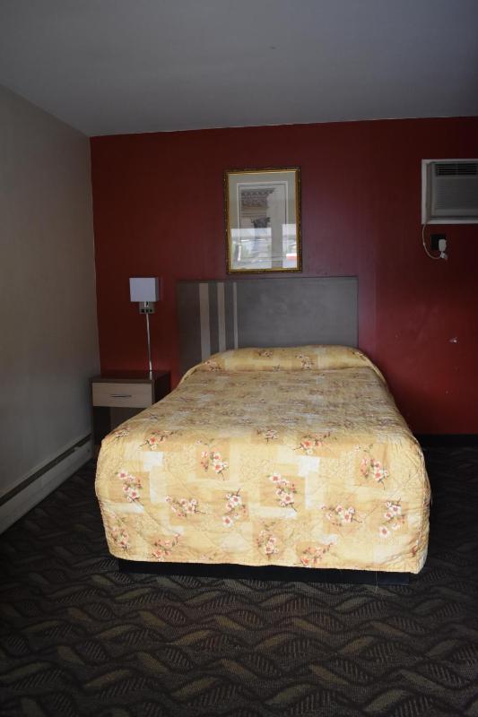 Standard Single Room image 2