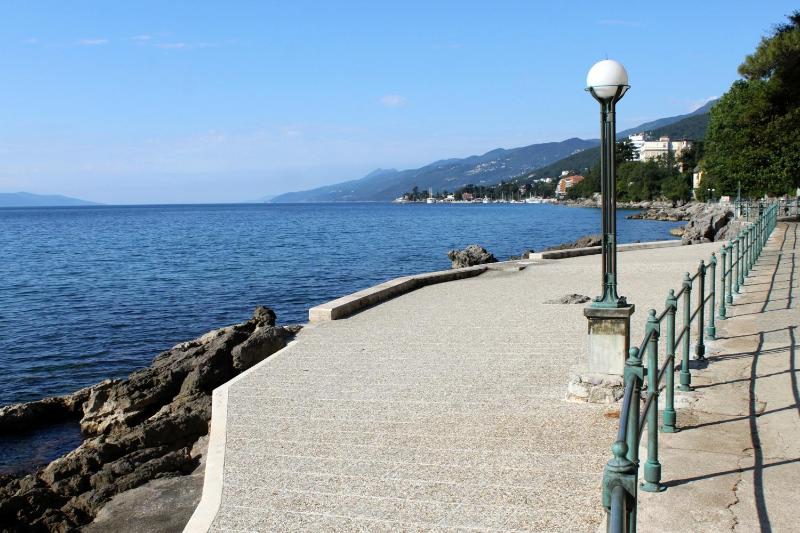 Apartments with a parking space Opatija - Volosko Opatija - 2349 - image 17