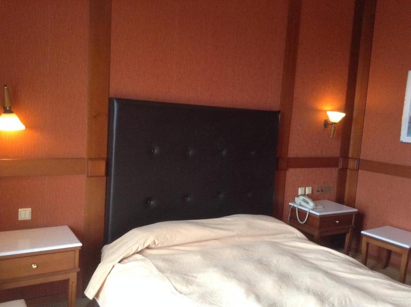 Park Hotel - image 34