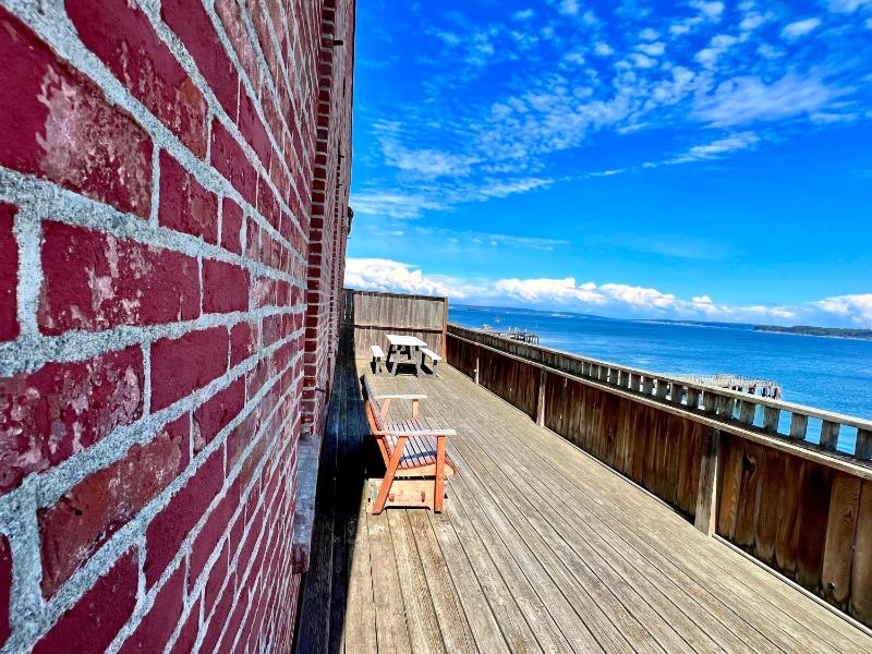 Suite #15 Ocean View Private Deck - Pet Friendly image 4