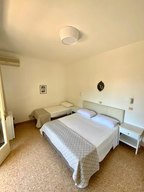 Triple Room image 4