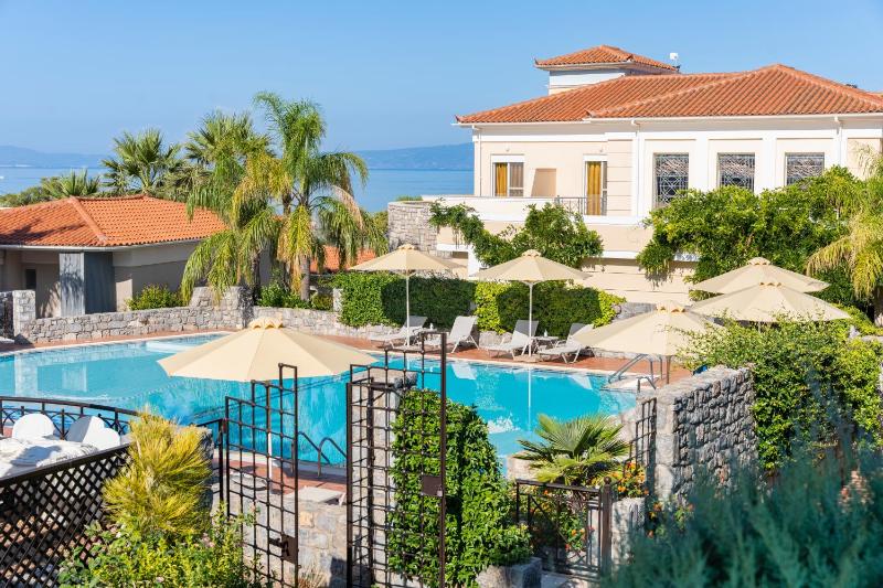 Akti Taygetos - Conference Resort - image 1
