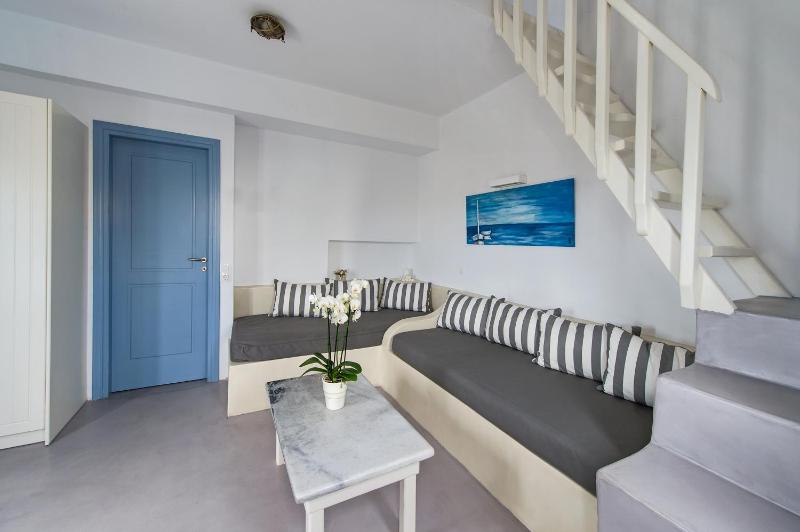 Traditional Suite image 4