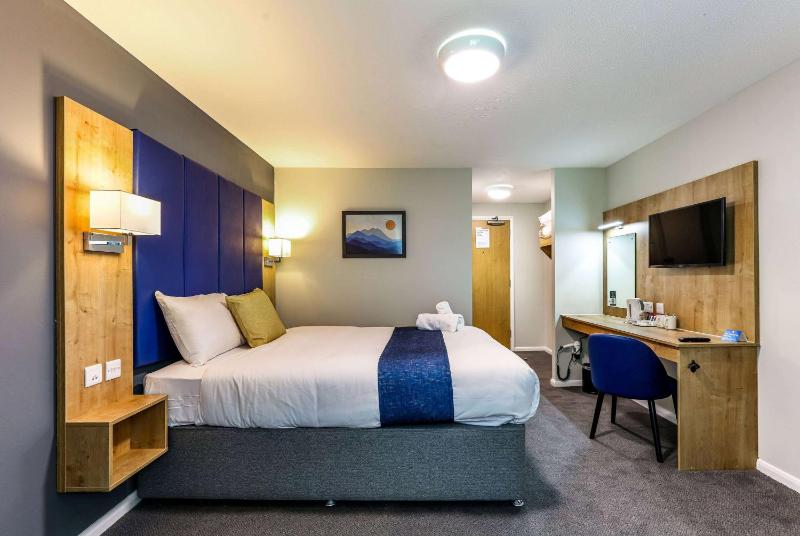 Double Room image 3