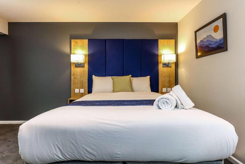 Double Room image 4
