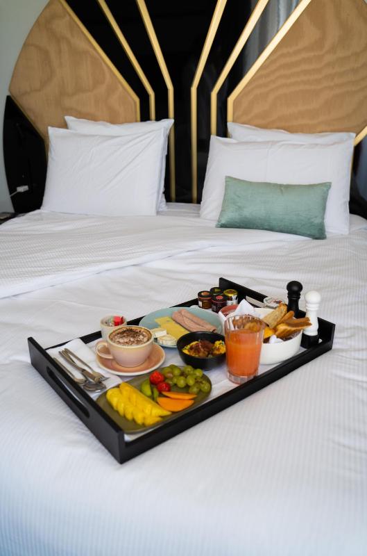 Superior Double Room with Balcony and Sea View image 4