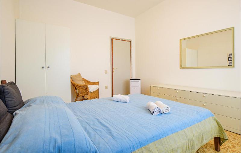 Cozy Apartment In Viareggio With Wifi - image 19