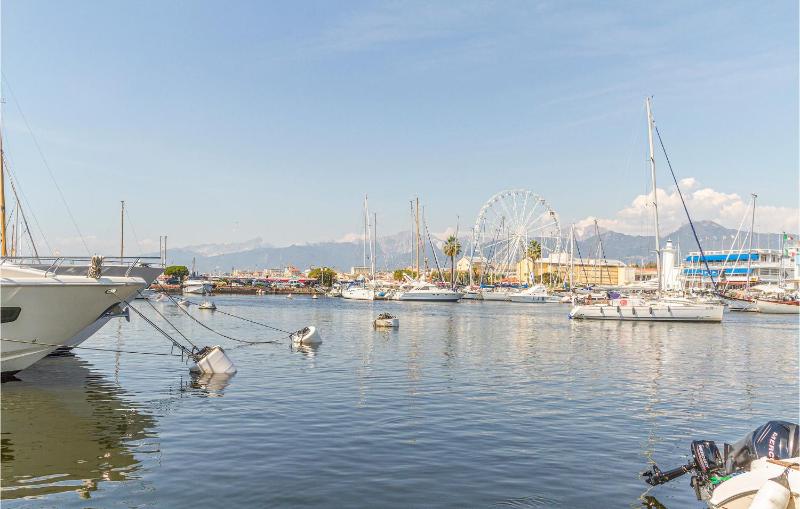 Cozy Apartment In Viareggio With Wifi - image 16