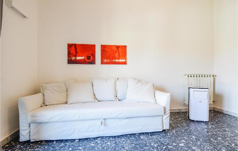 Cozy Apartment In Viareggio With Wifi - image 3