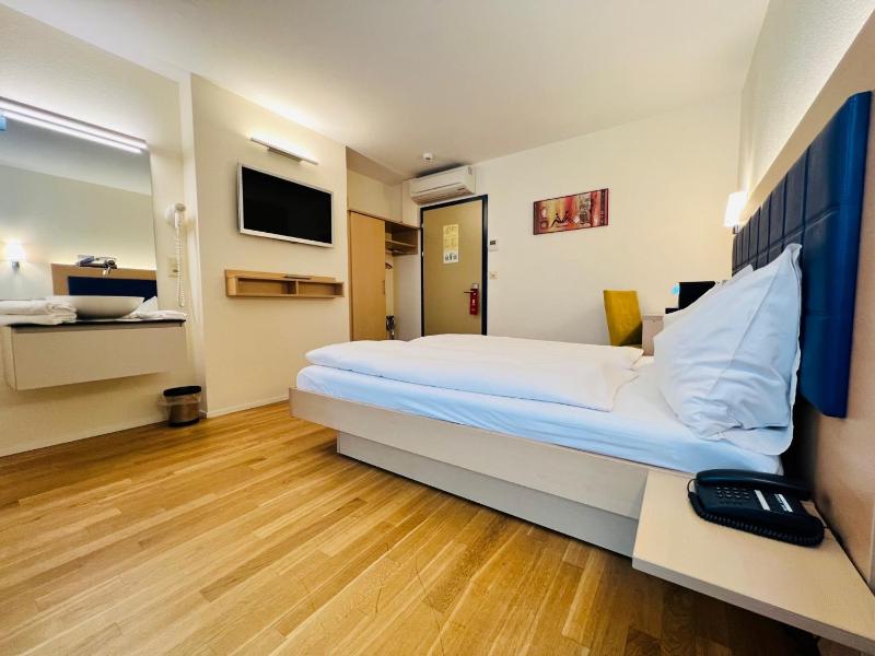 Comfort Double Room image 2