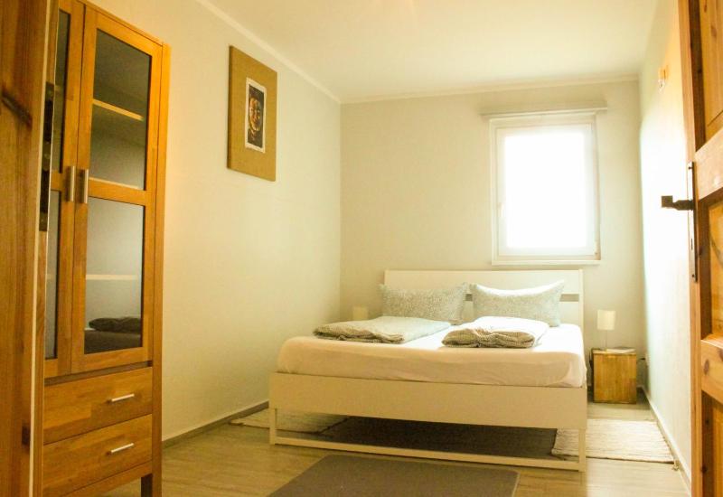 One-Bedroom Apartment image 4
