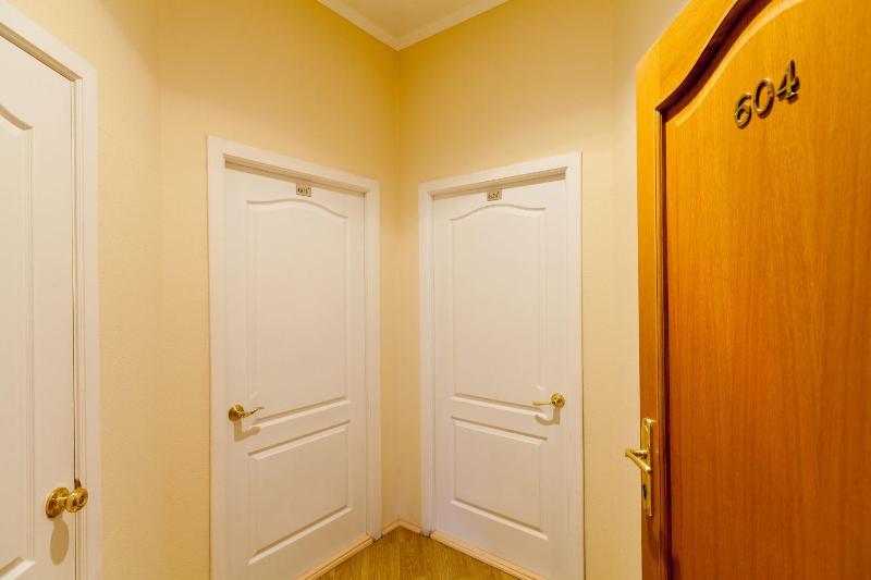 Economy Twin Room image 1