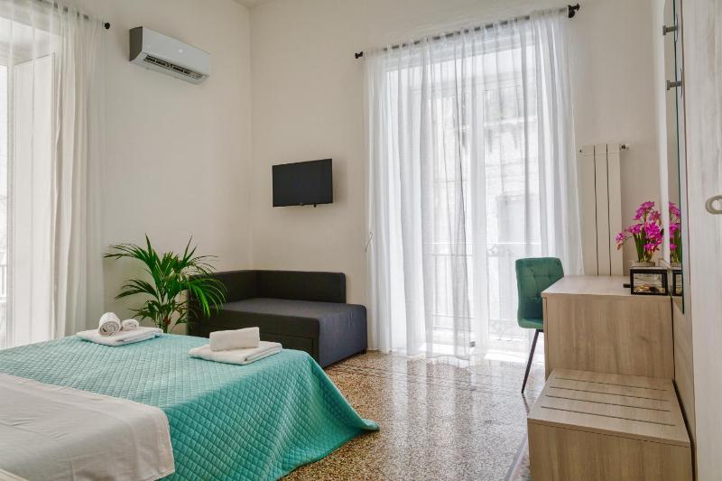 Triple Room with Balcony image 1