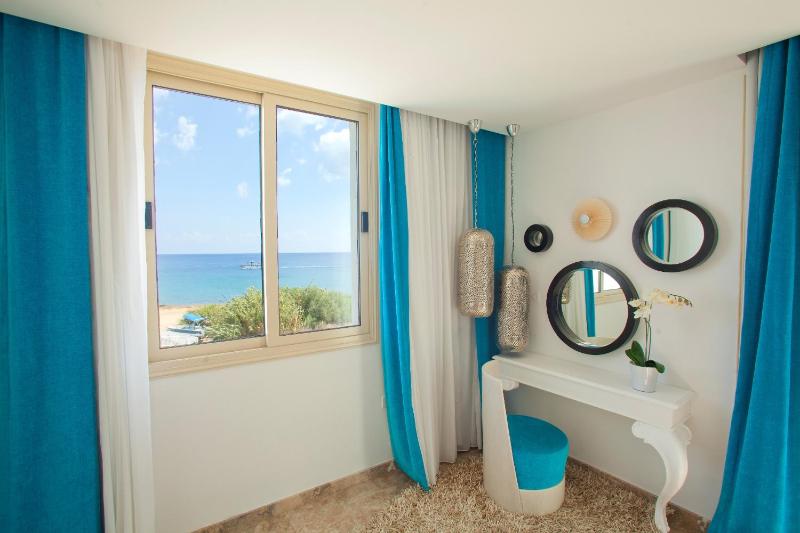 Althea Kalamies Luxury Villas - image 3
