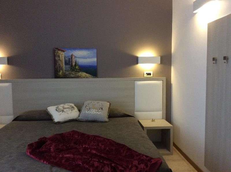 Double or Twin Room with Balcony image 3