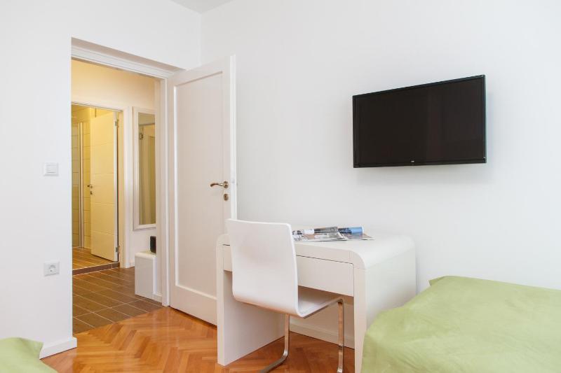 Central Belgrade Apartments 3 - image 5