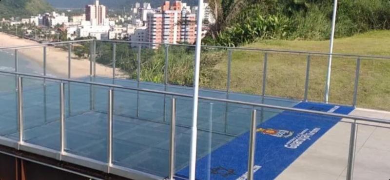 Pippo Suites Guarujá - image 13