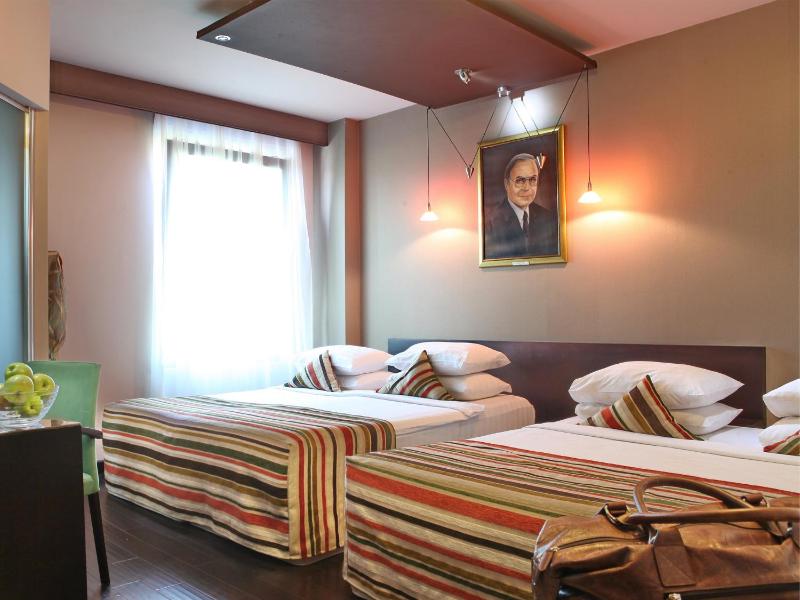 Superior Double or Twin Room image 2