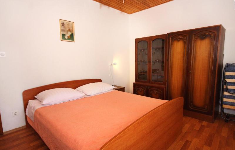 Two-Bedroom Apartment with Balcony image 1