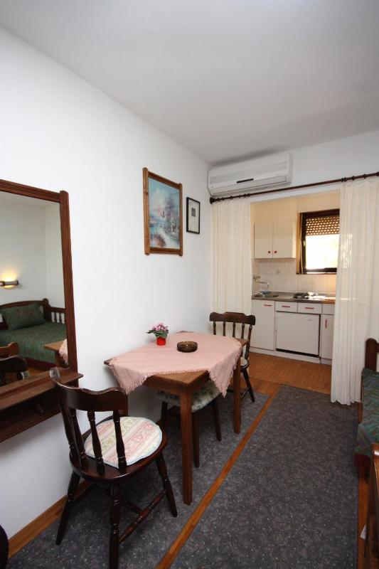 Apartments with a parking space Murter - 5102 - image 21