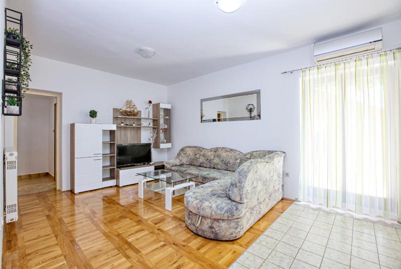 Apartments with parking space Murter - 5088 - image 7