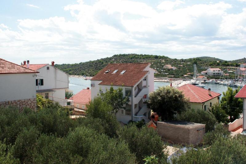 Two-Bedroom Apartment with Terrace and Sea View image 2