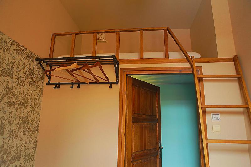 Twin Room with Shared Bathroom image 3