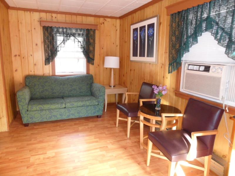 Two Double Bed Cabin with Sofa Bed image 3
