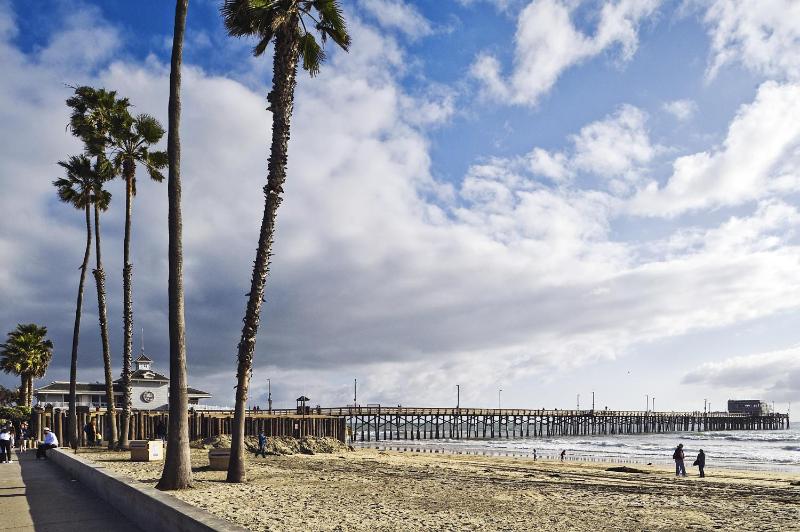Newport Beach Hotel - image 8