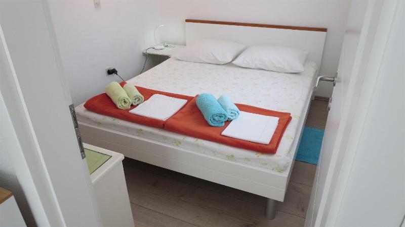 One-Bedroom apartment Standard image 3