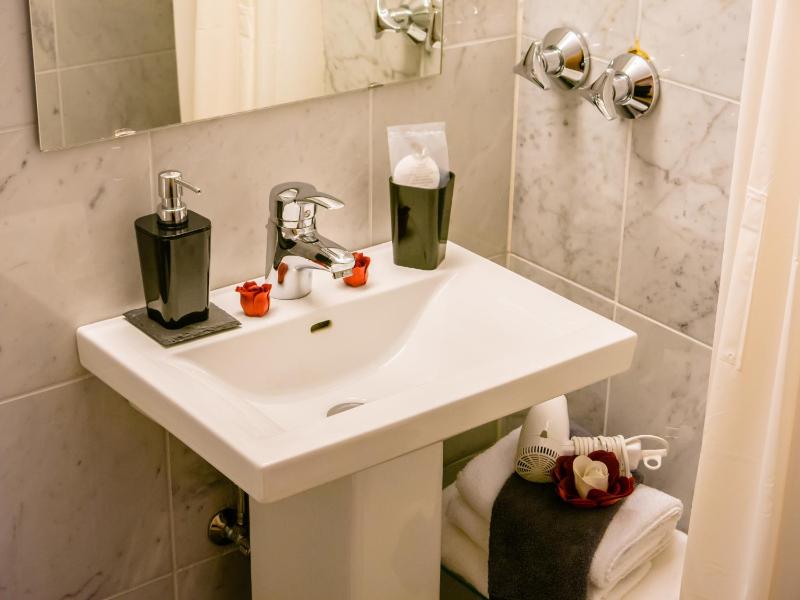 SOHO Private Zimmer & Rooms Im Herzen der Altstadt - image 28