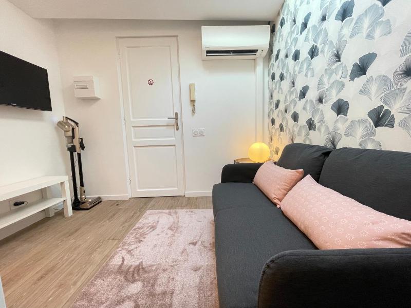 Nice Renting - FERSEN - 2 Rooms Vieil Antibes - AC - Safranier - Big Terrace - image 18