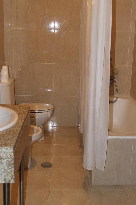 Single Room image 2