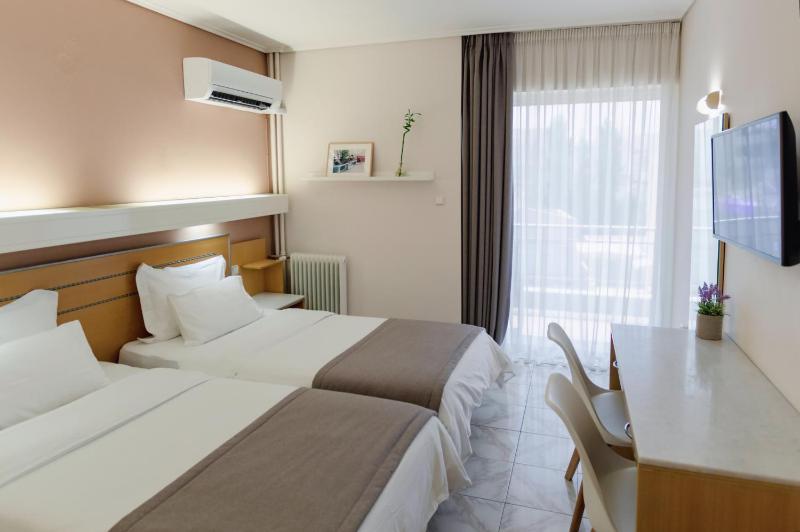 Double or Twin Room image 1