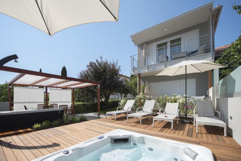 Two-Bedroom Apartment with Terrace image 2
