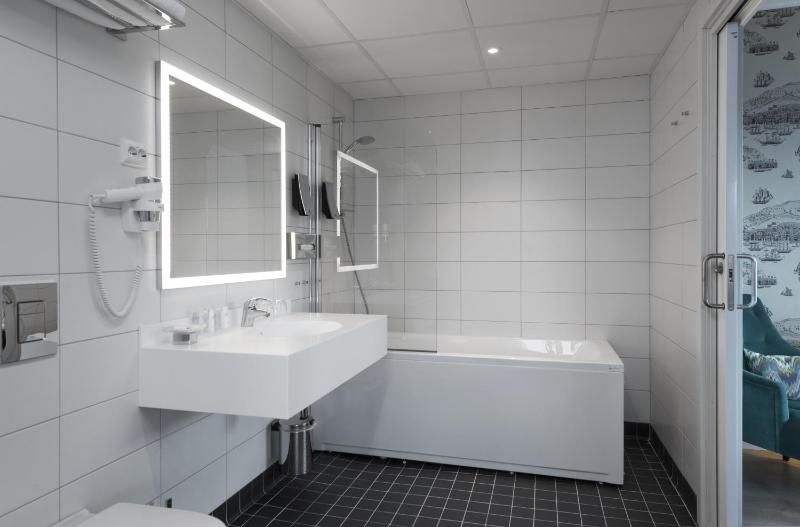 Junior Suite image 3