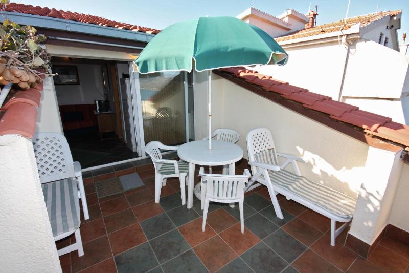 Studio with Terrace and Sea View image 3