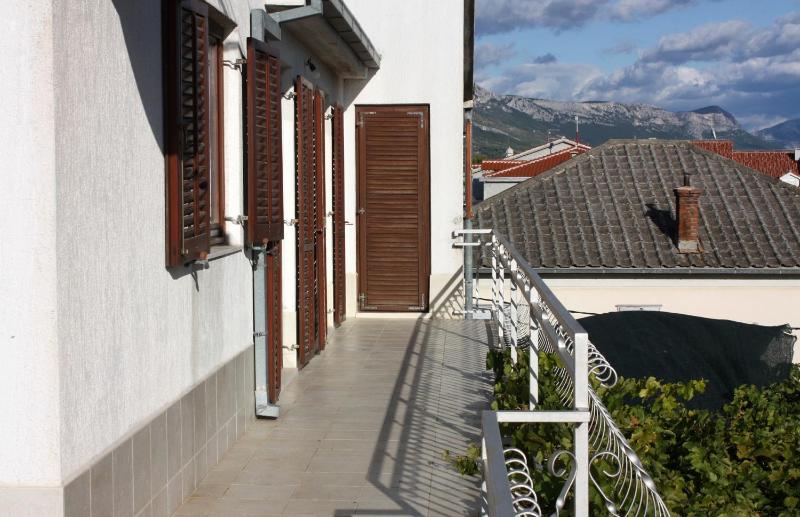 Apartment with Terrace image 4