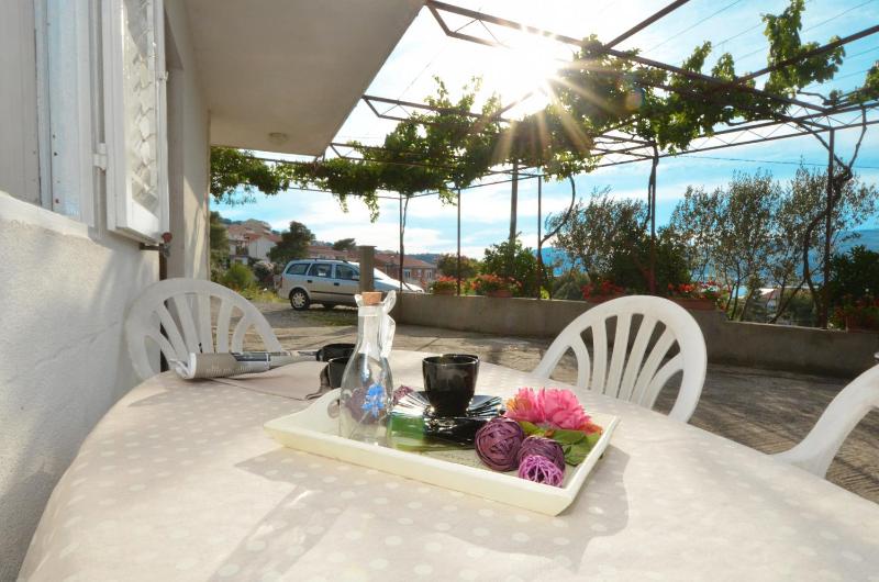 One-Bedroom Apartment with Terrace image 2