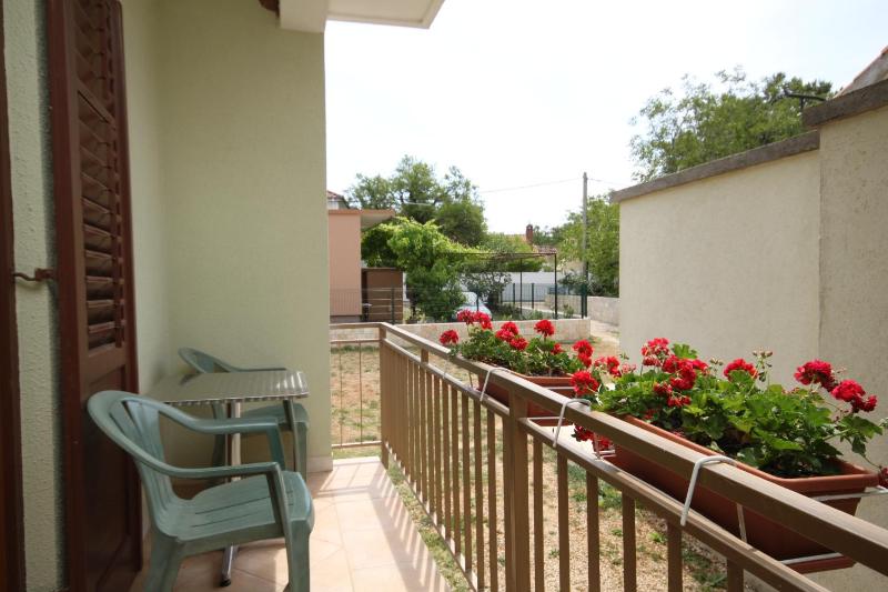Three-Bedroom Apartment with Terrace and Sea View image 4