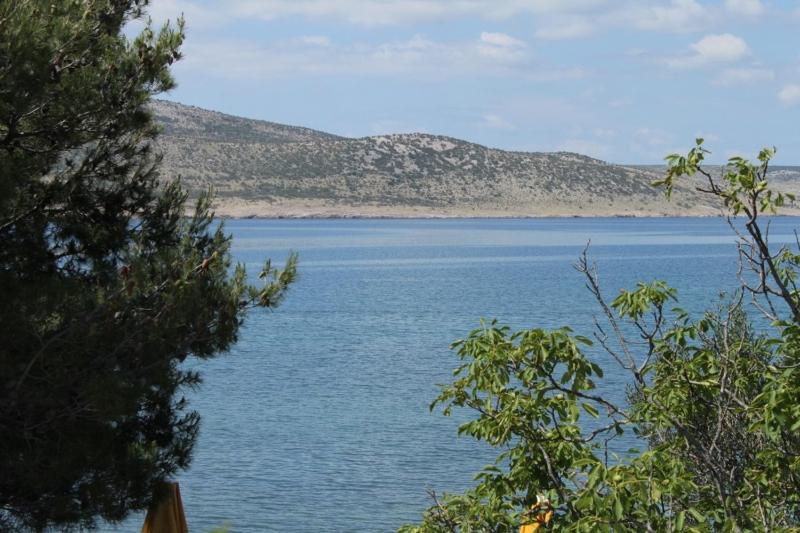 Two-Bedroom Apartment with Balcony and Sea View image 4